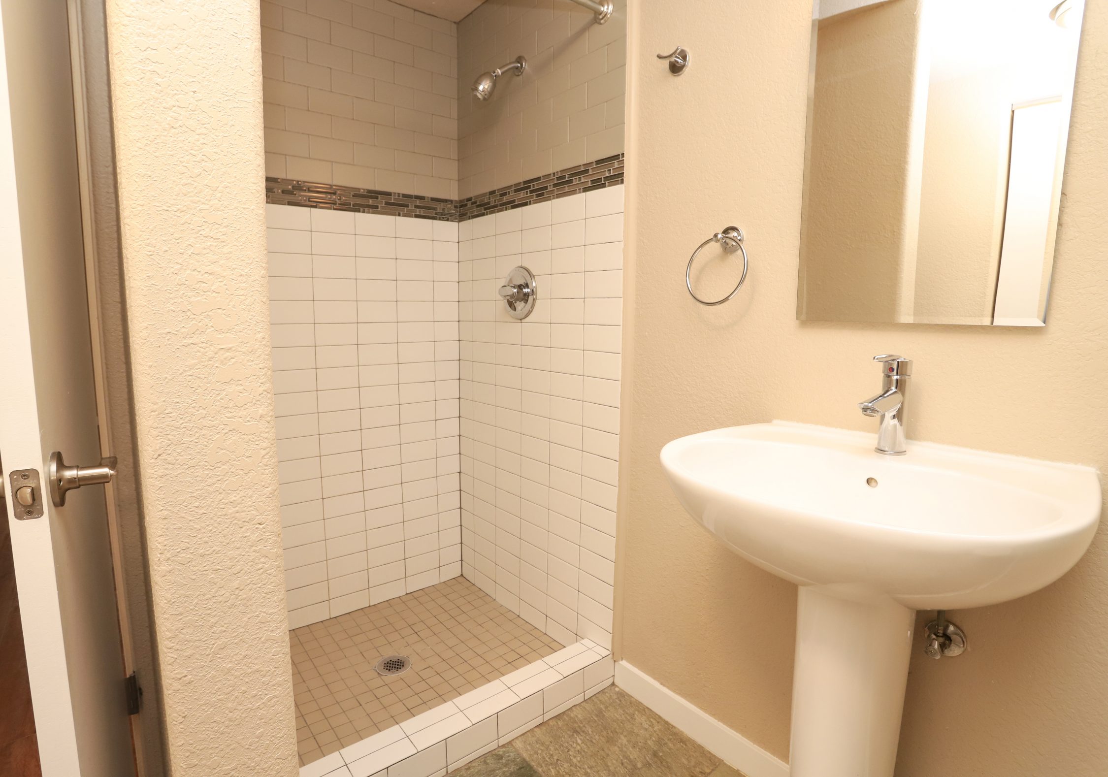 Chill Apartments Cornerstone Apartments